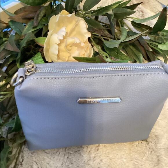 Steve Madden NWOT Blue Small purse or Make Up bag - Picture 4 of 5